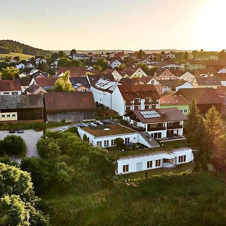 Zedernhof Gesundheits- & Wellnesshotel Stamsried Exterior foto